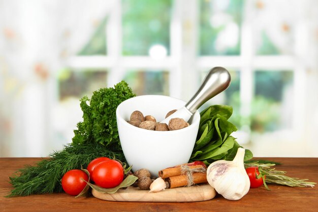 Ingrediente proaspete pe masă